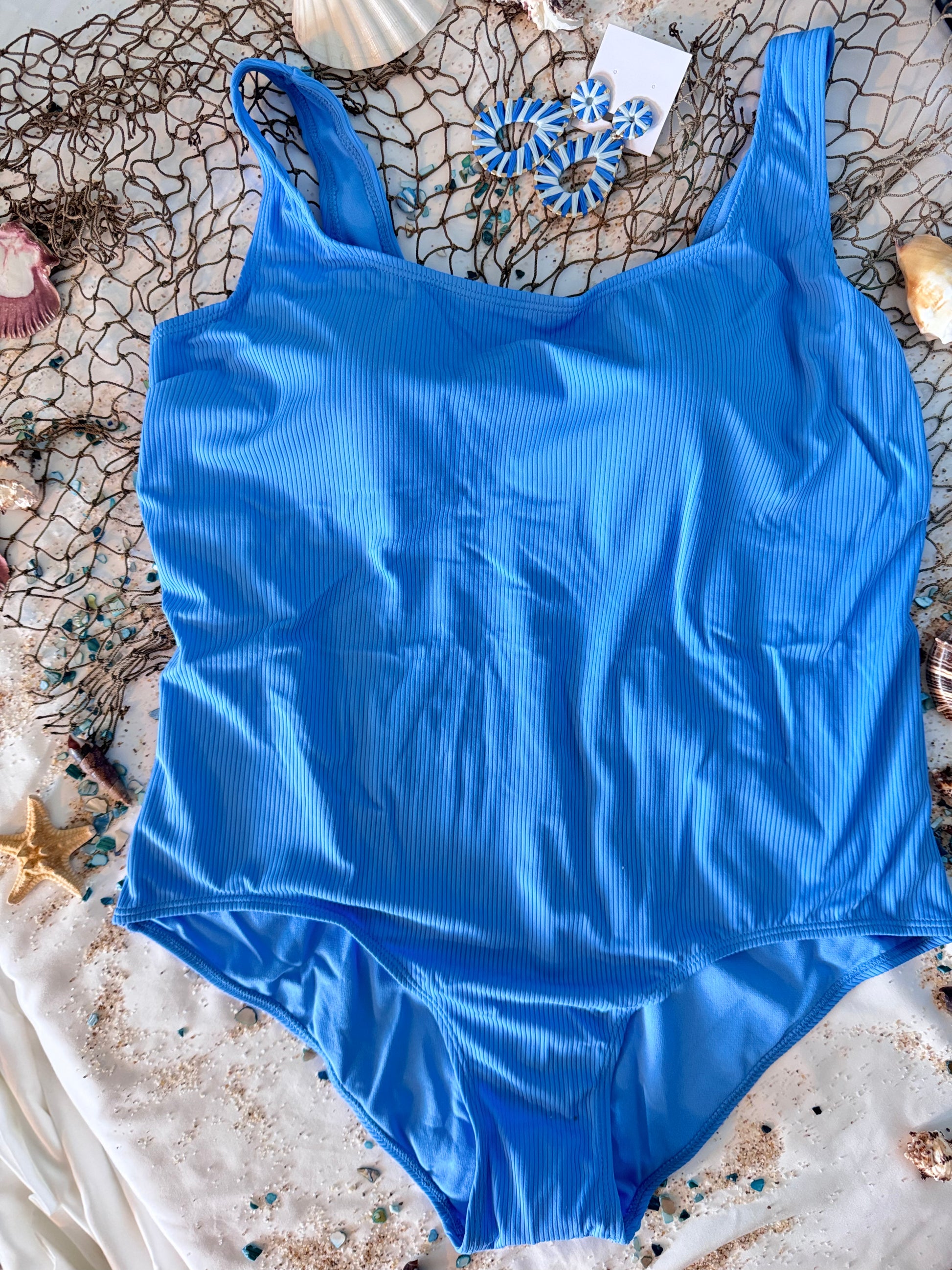 Women’s Plus Size Ribbed One-Piece Swimsuit – Full Coverage, Scoop Neck & Built-In Support